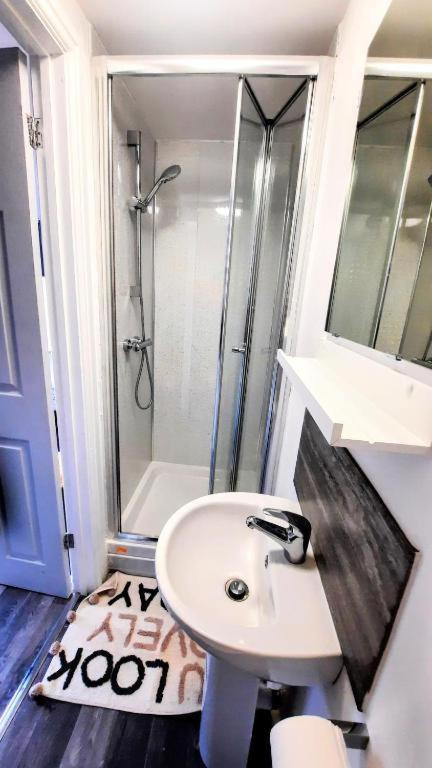 Premier Nottingham Studios - Burford Road Екстер'єр фото